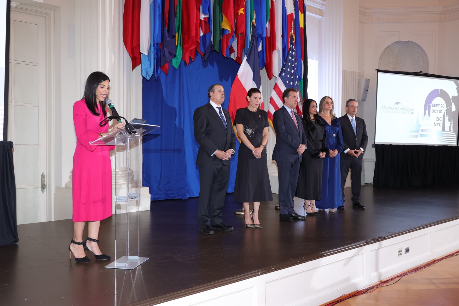 Fotografía 08 de la ceremonia de reconocimientos de Semana Dominicana 2026