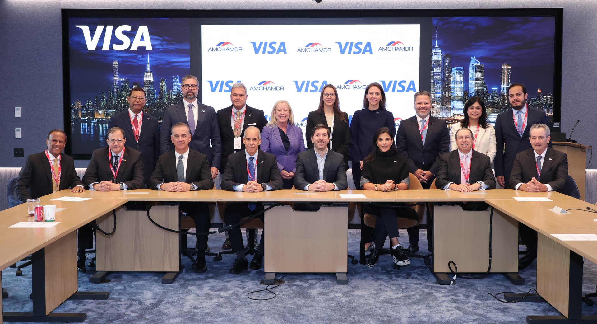 Fotografía 02 de la actividad de AMCHAMDR y Visa en Nueva York
