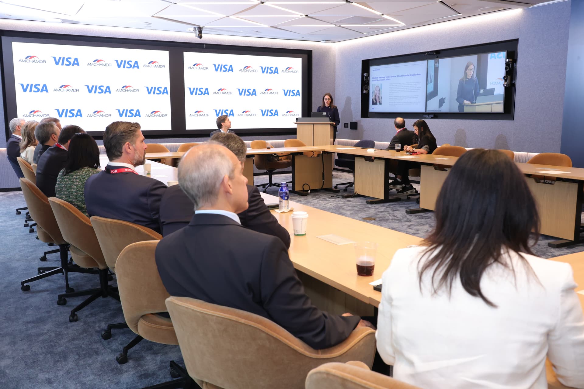 Fotografía 09 de la actividad de AMCHAMDR y Visa en Nueva York
